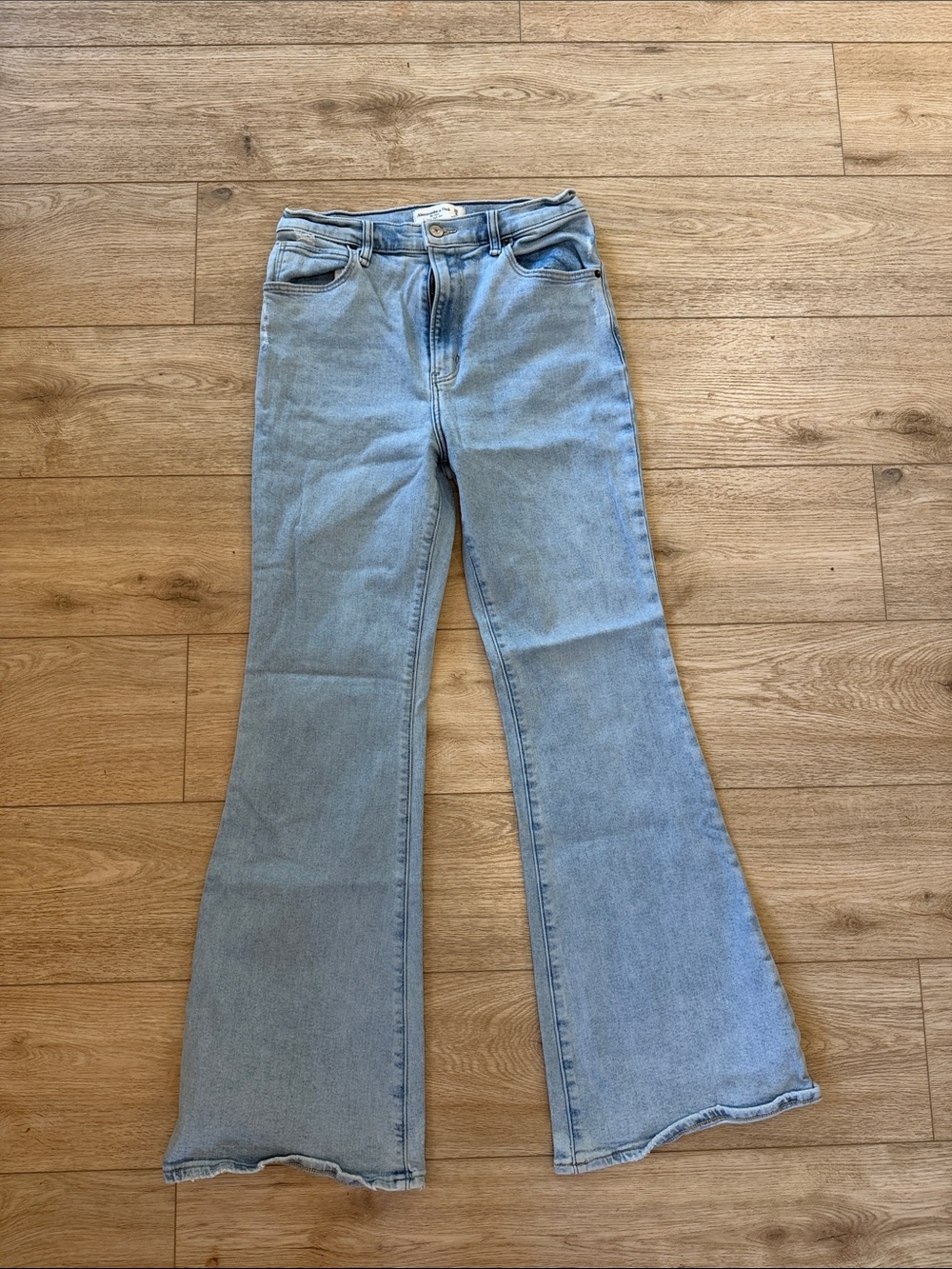 Abercrombie & Fitch The Flare Ultra High-Rise